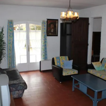 4 Zimmerhaus By Interhome بيت للعطل